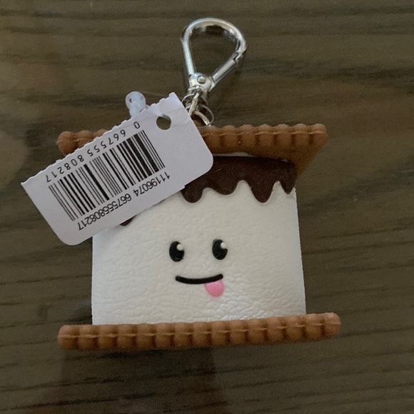 Bath & Body Works Accessories - Bath and body works s’mores hand sanitizer holder NWT